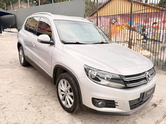 VOLKSWAGEN TIGUAN 2.0 TSI 16V TURBO GASOLINA 4P TIPTRONIC VOLKSWAGEN TIGUAN 2.0 TSI 16V TURBO GASOLINA 4P TIPTRONIC